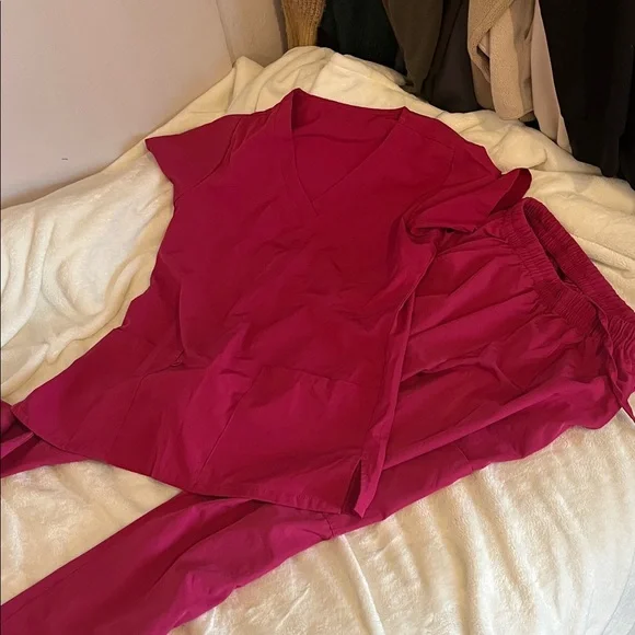 Colorful Scrub Set Collection - Picture 4 of 6